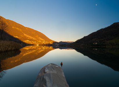 In attesa del tramonto sul Lago di Endine...